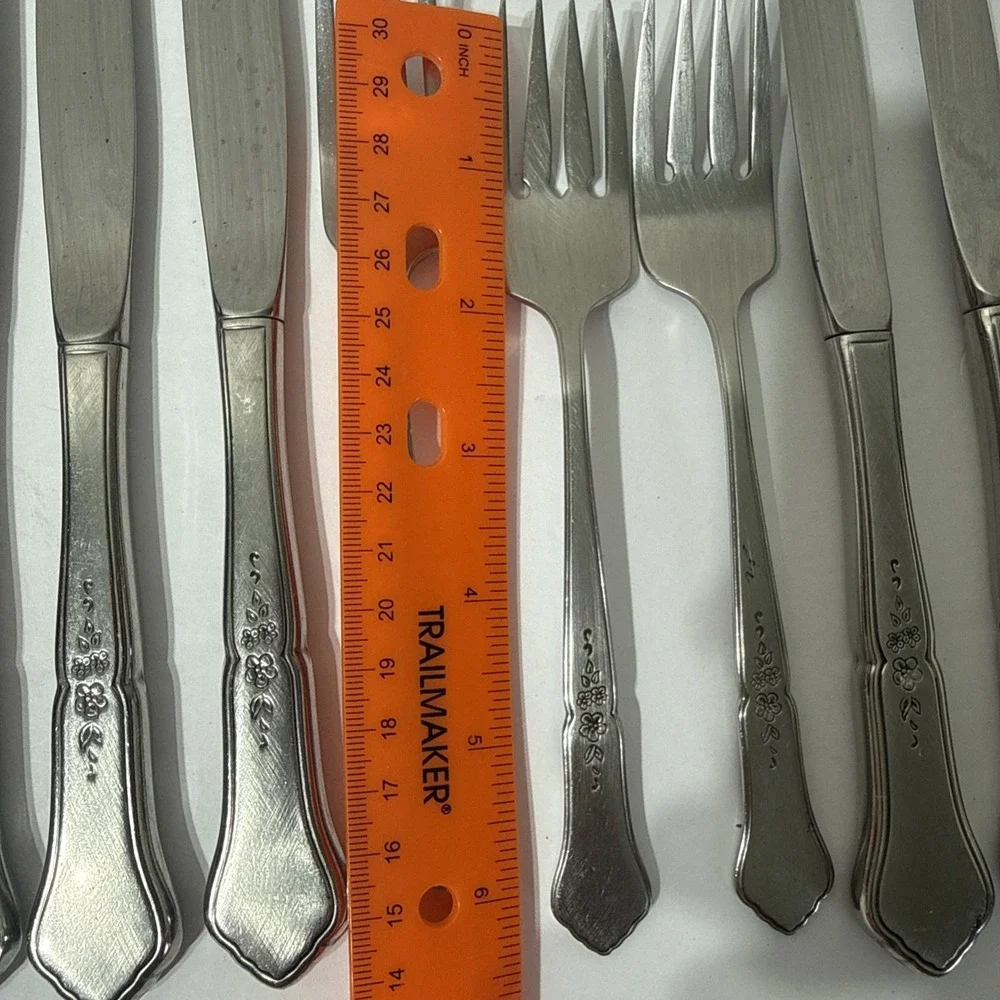 Oneida ASHMORE Stainless Flatware Forks Salad Table Knives Serv Spoon 12pc LOT